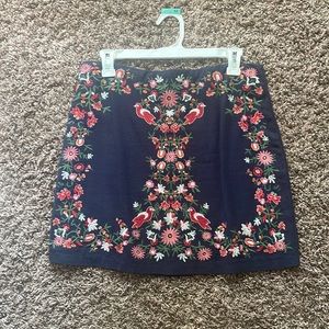 Embroidered floral navy mini skirt